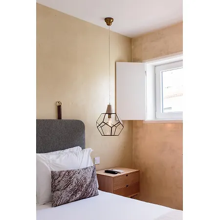 Dear - Living House ליסבון