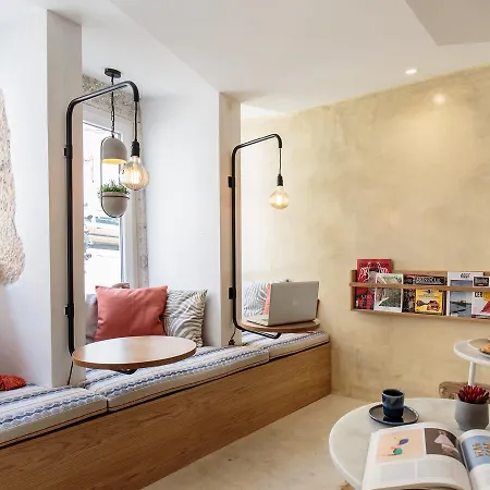 Couette-café Dear - Living House